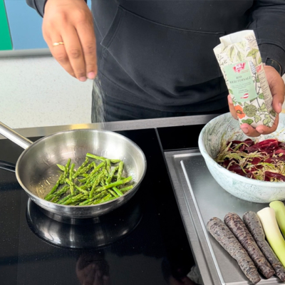 Bunter Bio-Quinoa Salat mit Ja! Natürlich Spitzkohl