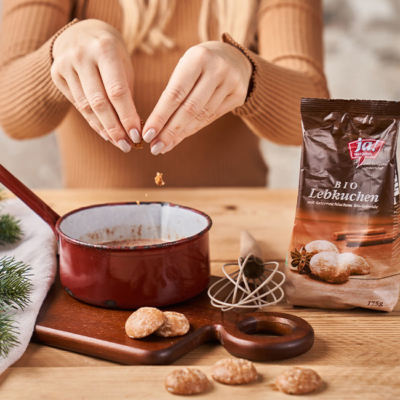 Lebkuchen-Nougat-Likör Rezept Step 3 - Ja! Natürlich