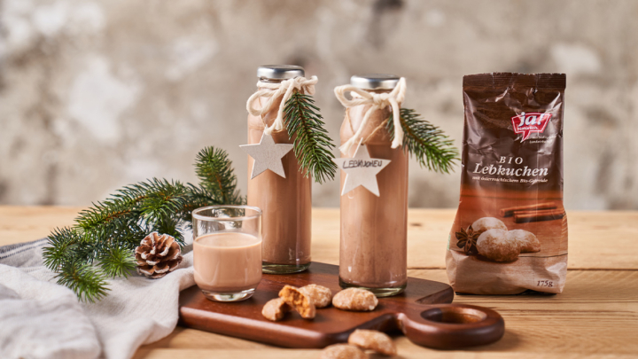 Selbstgemachter Bio-Lebkuchen-Nougat-Likör