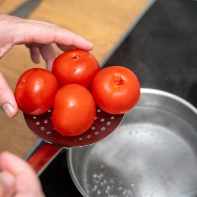 Bio Paradeiser Tatar mit Ja! Natürlich Bio-Rispentomaten