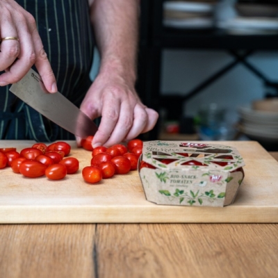 Bio Paradeiser Tatar mit Ja! Natürlich Bio-Rispentomaten