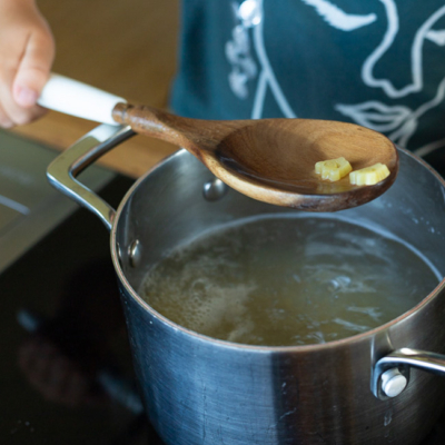 Bio Schweinderlnudeln von Ja! Natürlich Nudelsalat für Kids