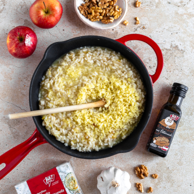Bio-Walnussrisotto mit Ja! Natürlich Bio-Walnussöl