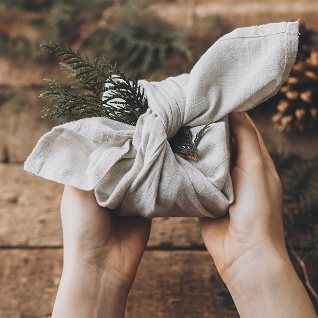 Ideen zur nachhaltigen Geschenkverpackung von Ja! Natürlich