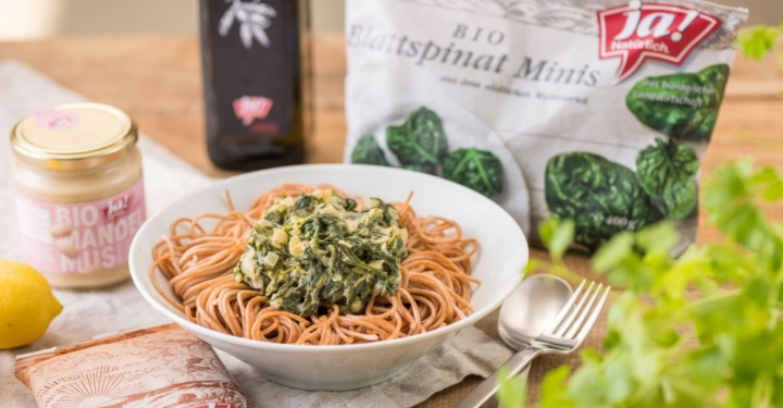 Cremige Spaghetti mit Spinat und Mandelmus