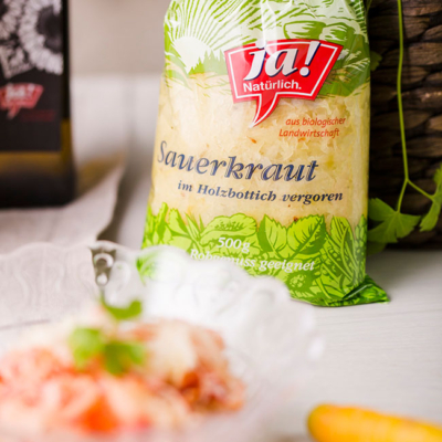 Eine Packung Ja! Natürlich Bio-Sauerkraut.