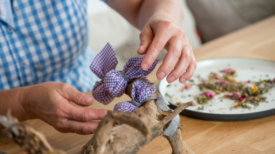 Brauchtum Räuchern – Die Jahreswurzel (Teil 1)