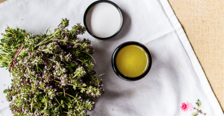 Selbstgemachter Thymian-Balsam