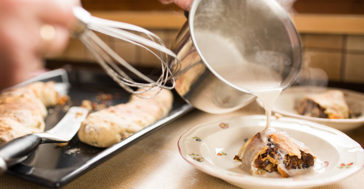 Selbstgemachter Strudelteig