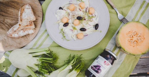 Fenchel-Zuckermelonen-Salat mit Oliven