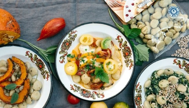 Mini Gnocchi mit Paradeisern und Mozzarella