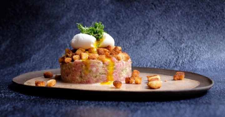 Festliches Beef Tatar vom Bio-Weidejungrind