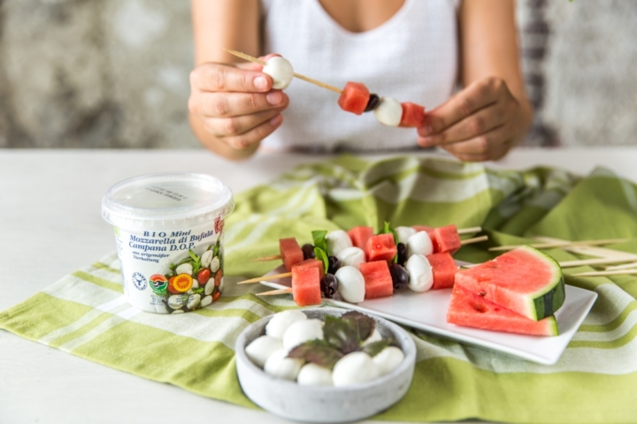 Wassermelonen-Mozzarella-Spieße