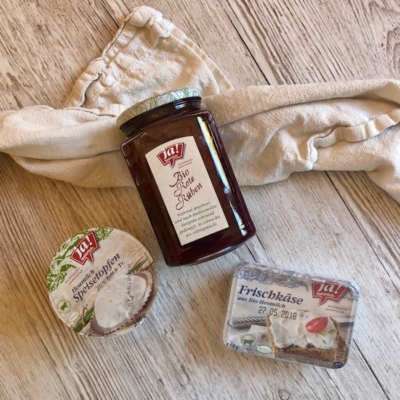 Zutaten für den Rote-Rüben-Topfen-Aufstrich.
