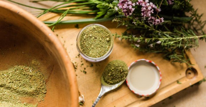 Selbstgemachte Bio-Suppenwürze