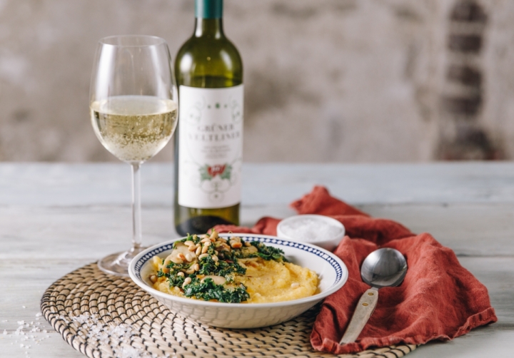 Cremige Polenta mit Spinat-Kräuterseitlinge