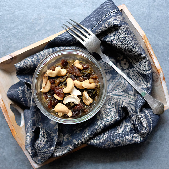 Selbst gemachtes süß-saures Kohl-Chutney