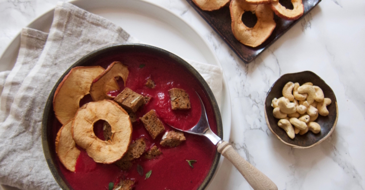 Rote-Rüben-Apfel-Suppe