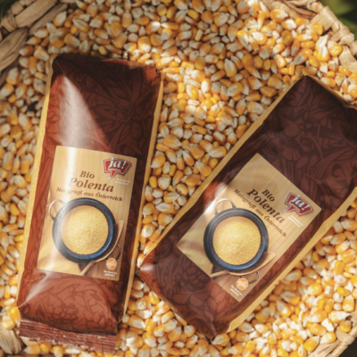 Bio-Bauer Grundschober, Polenta liegend in Maiskörnern - Ja! Natürlich