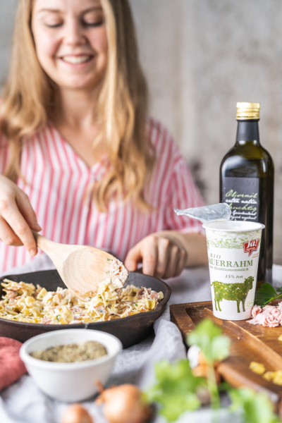 Schinkenfleckerl zubereiten