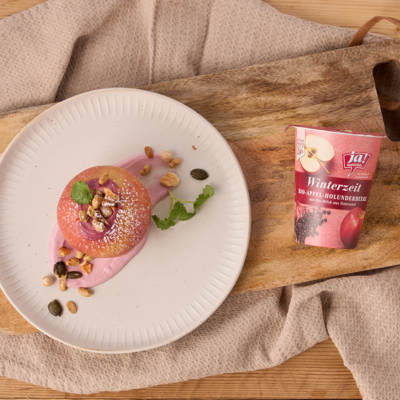 Bio-Bratapfel von Ja! Natürlich mit Winterzeit Joghurts