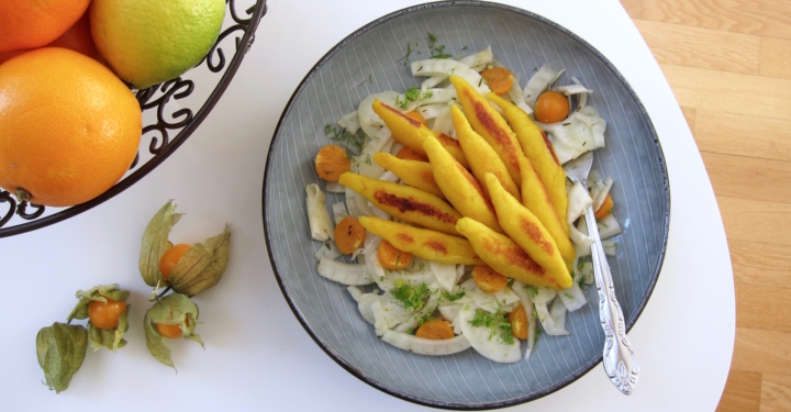 Orangen-Schupfnudeln auf Fenchel-Physalis-Salat