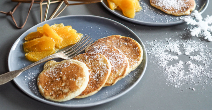 Lebkuchen-Pancakes mit Orangensalat