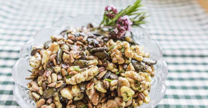 Kräuterknabbereien mit Oregano