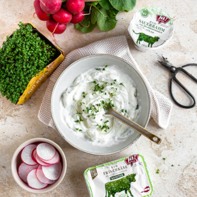 Bio-Frischkäse wird angerührt!