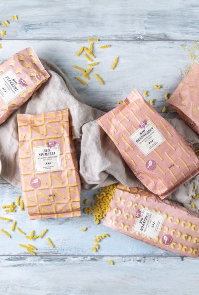 Nudeln aus Hartweizengrieß und Eier