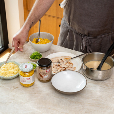 Alle Bio-Zutaten für eine Ramen aufgestellt