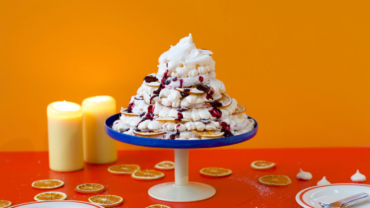 Heidelbeer-Orangen Pavlova-Baum