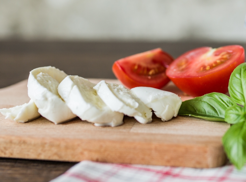 Sommerlicher Käse-Genuss mit Bio-Mozzarella