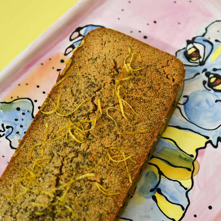 Chia-Grieß-Kuchen mit Zitrone