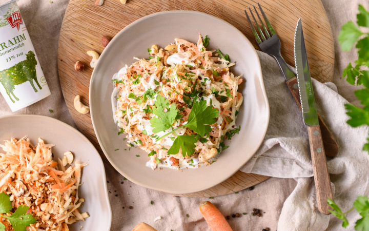 Petersilienwurzel-Salat mit Sauerrahm