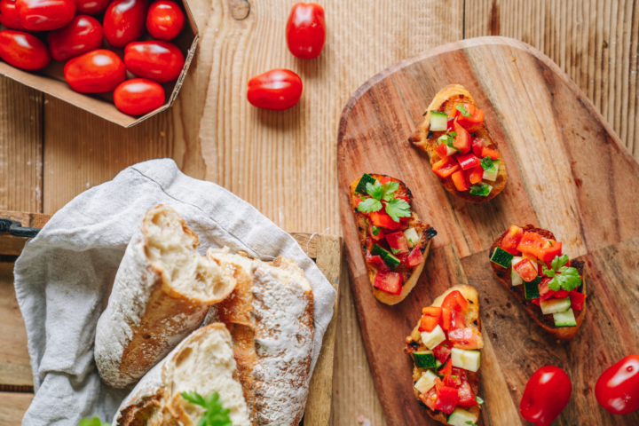 Zucchini-Paprika-Tomaten-Bruschetta