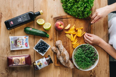 Verschiedene Bio-Produkte von Ja! Natürlich.