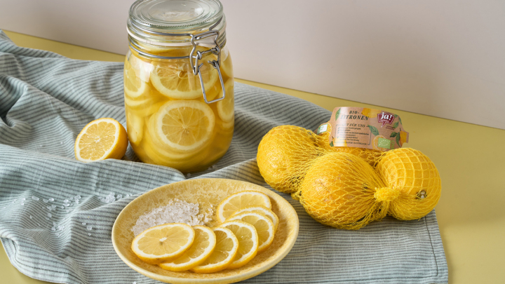 Schnelle Salzzitronen