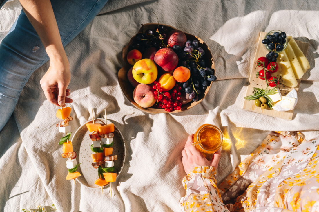 Sommerzeit ist Picknickzeit – Rezepte, Tipps & Tricks für dein perfektes Picknick