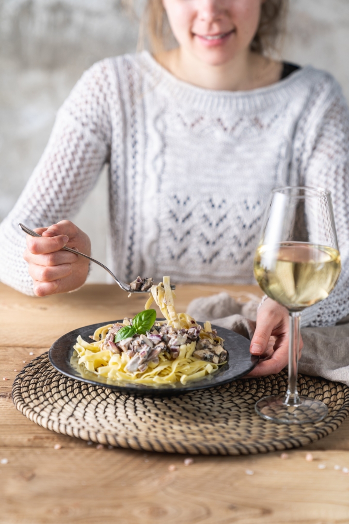 Bandnudeln mit Champignon-Oberssoße