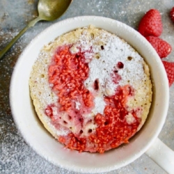 Ein Tassenkuchen von oben.