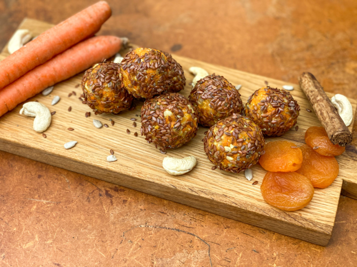 Leinsaat-Karotten-Marillen Energy Balls