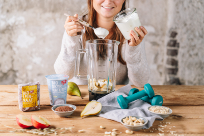 Alle im Rezept genannten Zutaten in einem Mixer.