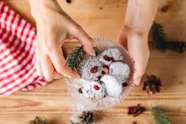 Schnelle Hanftaler mit Cranberries