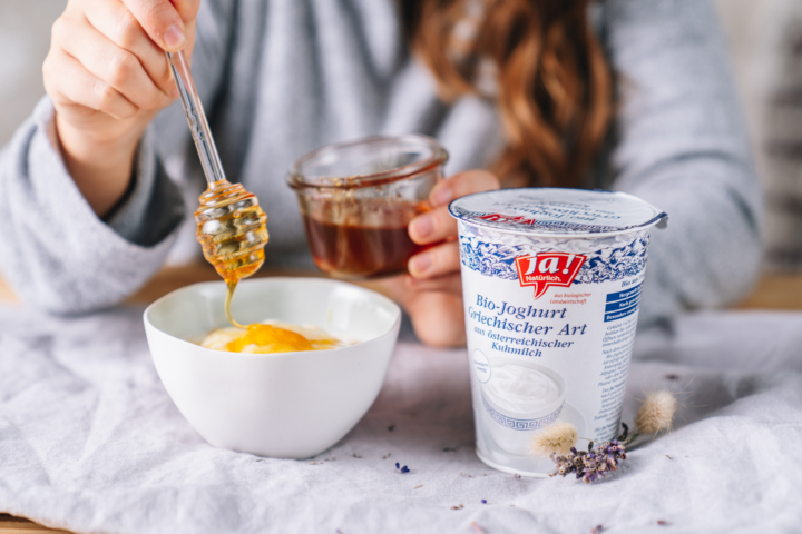 Joghurt griechischer Art mit Nüsse & Honig