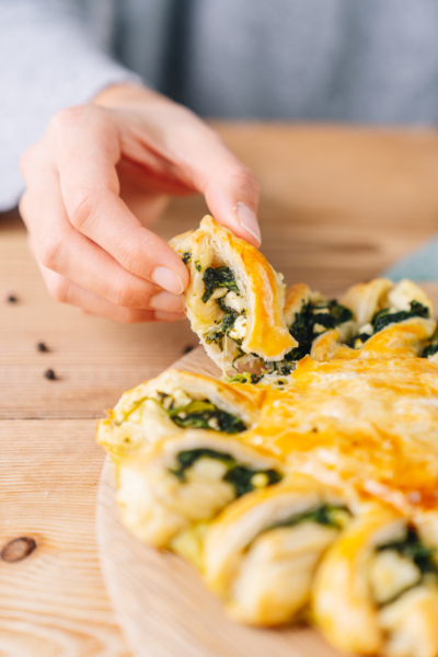 Blätterteigkranz mit Spinat &amp; Feta | Rezept – Ja! Natürlich