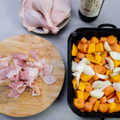 Frühstücksspeck grob hacken