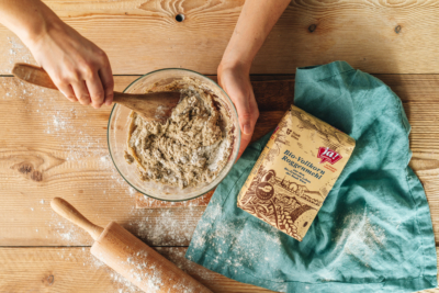 Knäckebrot Teig zubereiten