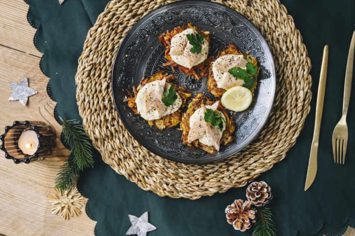 Kartoffelröster mit Skyr und Räucherlachsforelle