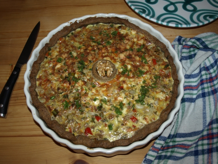 Hanfmehl-Quiche mit Fenchel und Nüssen